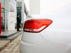 2013款 三厢 1.6L 自动 品享型