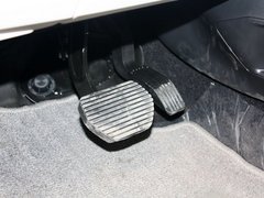2013款 三厢 1.6L 自动 品享型