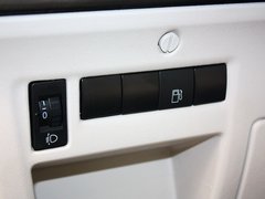 2013款 三厢 1.6L 自动 品享型