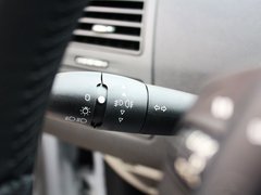 2013款 三厢 1.6L 自动 品享型