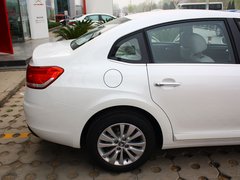 2013款 三厢 1.6L 自动 品享型