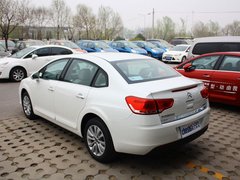2013款 三厢 1.6L 自动 品享型