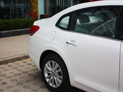 2013款 三厢 1.6L 自动 品享型