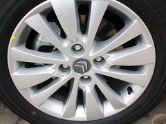 2013款 三厢 1.6L 自动 品享型