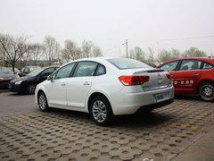 2013款 三厢 1.6L 自动 品享型
