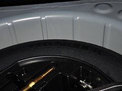 2013款 三厢 1.6L 自动 品享型
