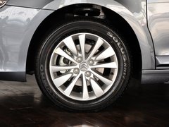 2013款 三厢 1.6L 自动 品享型