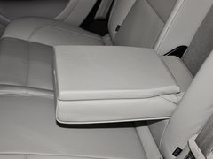 2013款 三厢 1.6L 自动 品享型