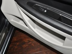 2013款 三厢 1.6L 自动 品享型