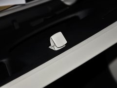 2013款 三厢 1.6L 自动 品享型