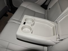 2013款 三厢 1.6L 自动 品享型