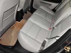 2013款 三厢 1.6L 自动 品享型