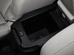 2013款 三厢 1.6L 自动 品享型