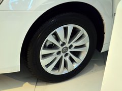 2013款 三厢 2.0L 自动 品悦型