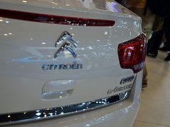 2013款 三厢 2.0L 自动 品悦型