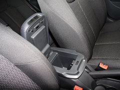 2013款 1.6L AT 优尚型