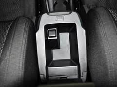 2013款 1.6L AT 优尚型
