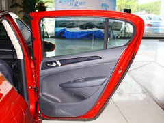 2013款 2.0L AT 尊尚型