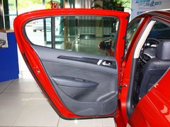 2013款 2.0L AT 尊尚型