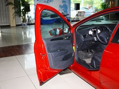 2013款 2.0L AT 尊尚型