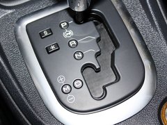 2013款 2.0L AT 尊尚型