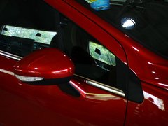 2013款 2.0L AT 尊尚型
