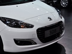 2013款 2.0L AT 尊尚型