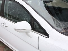 2013款 1.5T 手动 时尚型