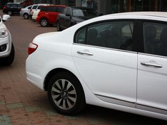 2013款 1.5T 手动 时尚型
