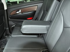 2014款 2.7T 自动 四驱豪华导航版 5座