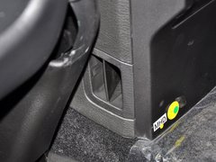 2014款 2.7T 自动 四驱豪华导航版 5座