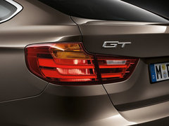 2013款 335i 3.0T 自动 风尚设计套装