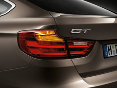 2013款 335i 3.0T 自动 风尚设计套装