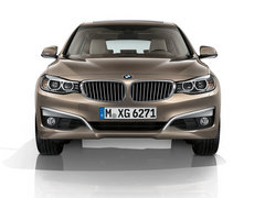 2013款 335i 3.0T 自动 风尚设计套装