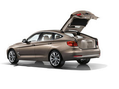 2013款 335i 3.0T 自动 风尚设计套装