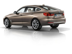 2013款 335i 3.0T 自动 风尚设计套装
