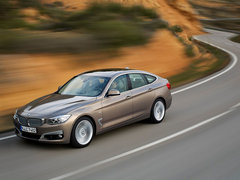 2013款 335i 3.0T 自动 风尚设计套装