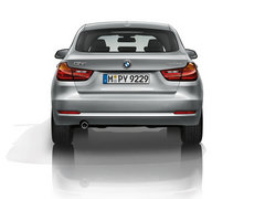 2013款 335i 3.0T 自动 风尚设计套装