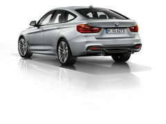 2013款 335i 3.0T 自动 风尚设计套装