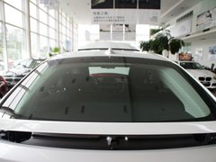 2013款 335i 3.0T 自动 风尚设计套装