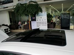 2013款 335i 3.0T 自动 风尚设计套装