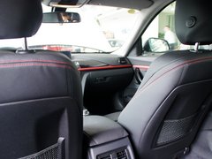 2013款 335i 3.0T 自动 风尚设计套装
