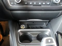 2013款 335i 3.0T 自动 风尚设计套装