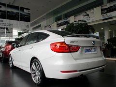 2013款 335i 3.0T 自动 风尚设计套装