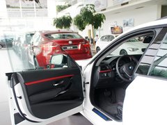 2013款 335i 3.0T 自动 风尚设计套装
