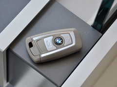 2013款 335i 3.0T 自动 风尚设计套装