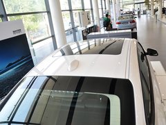 2013款 335i 3.0T 自动 风尚设计套装