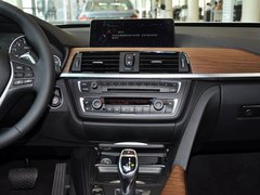 2013款 335i 3.0T 自动 风尚设计套装