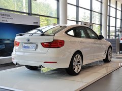 2013款 335i 3.0T 自动 风尚设计套装