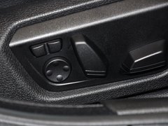 2013款 335i 3.0T 自动 风尚设计套装